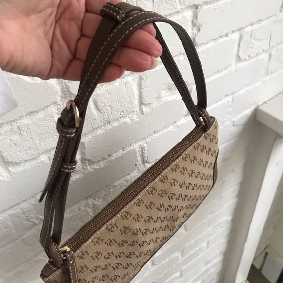 Dooney & Bourke Signature Bag - Picture 2 of 8